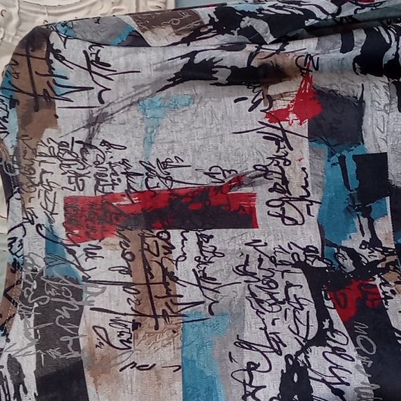 Abstract Sweater Top - Picture 6 of 7